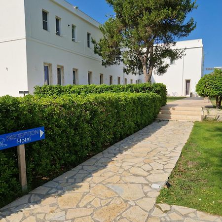 Oasis Park Hotel Torre dell'Orso Exteriör bild