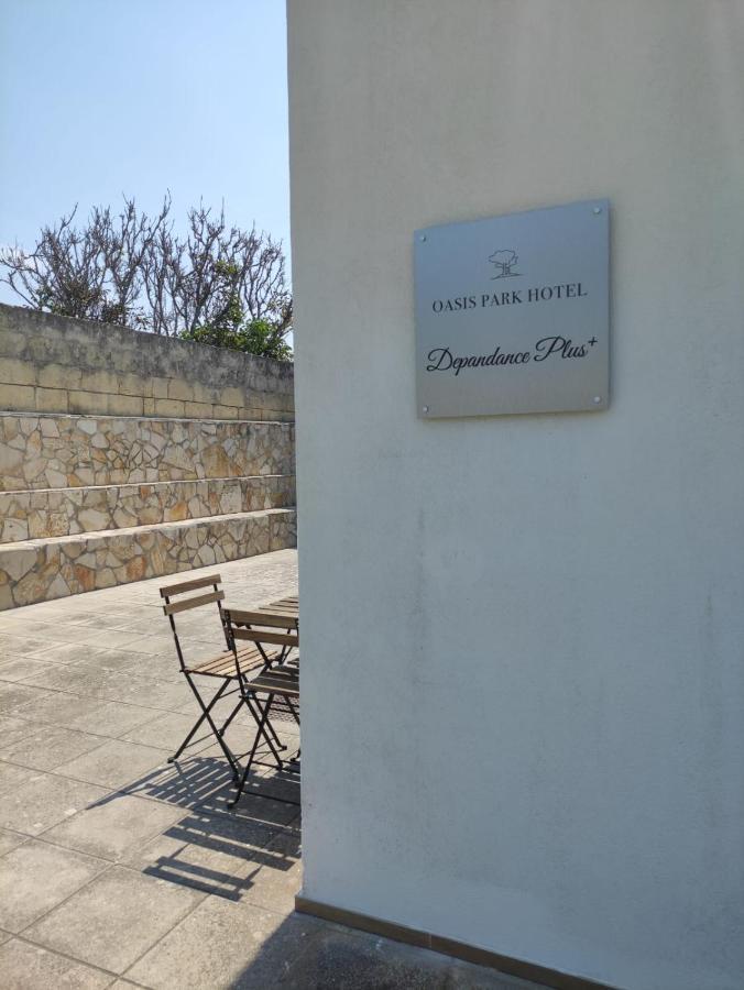 Oasis Park Hotel Torre dell'Orso Exteriör bild