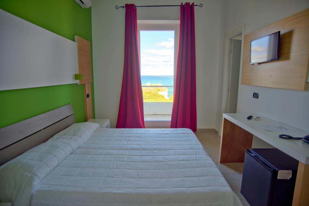 Oasis Park Hotel Torre dell'Orso Exteriör bild