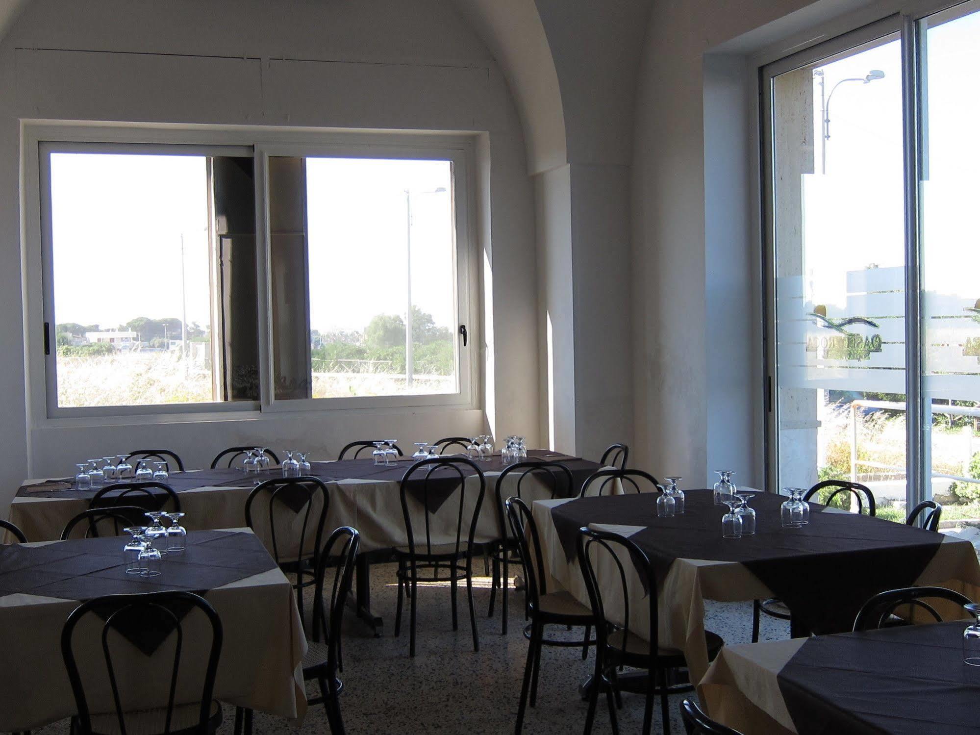 Oasis Park Hotel Torre dell'Orso Exteriör bild