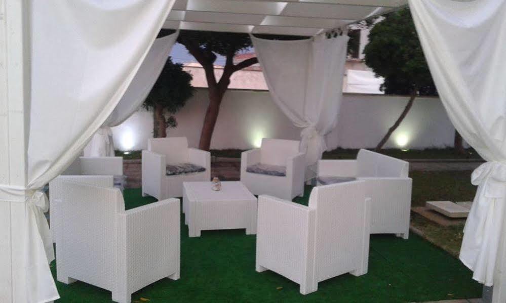 Oasis Park Hotel Torre dell'Orso Exteriör bild